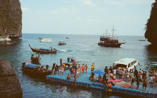 Photo by Jean Carlo Emer on Unsplash — representative image for Finches Ferry