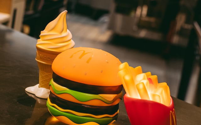 Photo by wu yi on Unsplash — representative image for Burger King