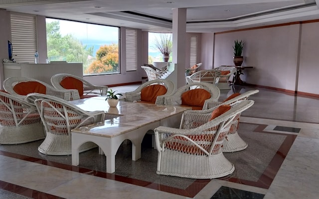 Photo by Edwin Petrus on Unsplash — representative image for Hampton Inn & Suites Panama City Beach-Pier Park Area