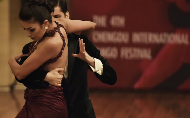 Photo by Preillumination SeTh on Unsplash — representative image for Mambo Italiano