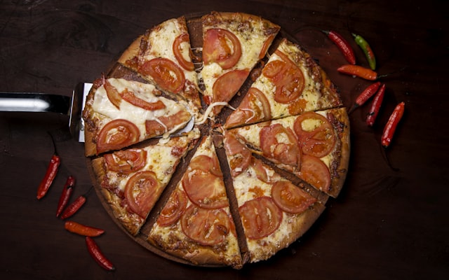 Photo by Adrian Maximiliano Arellano on Unsplash β representative image for Pizza Takeout & Delivery (Papa Murphy's)